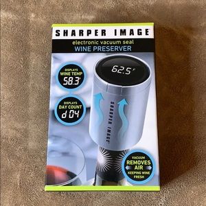 NEW Sharper Image Wine Preserver Vacuum Seal